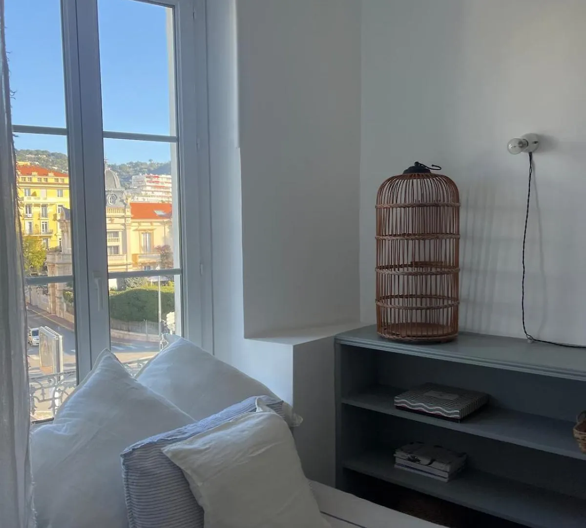 French Classic Apartm 2 Bedroom Best Location Cannes