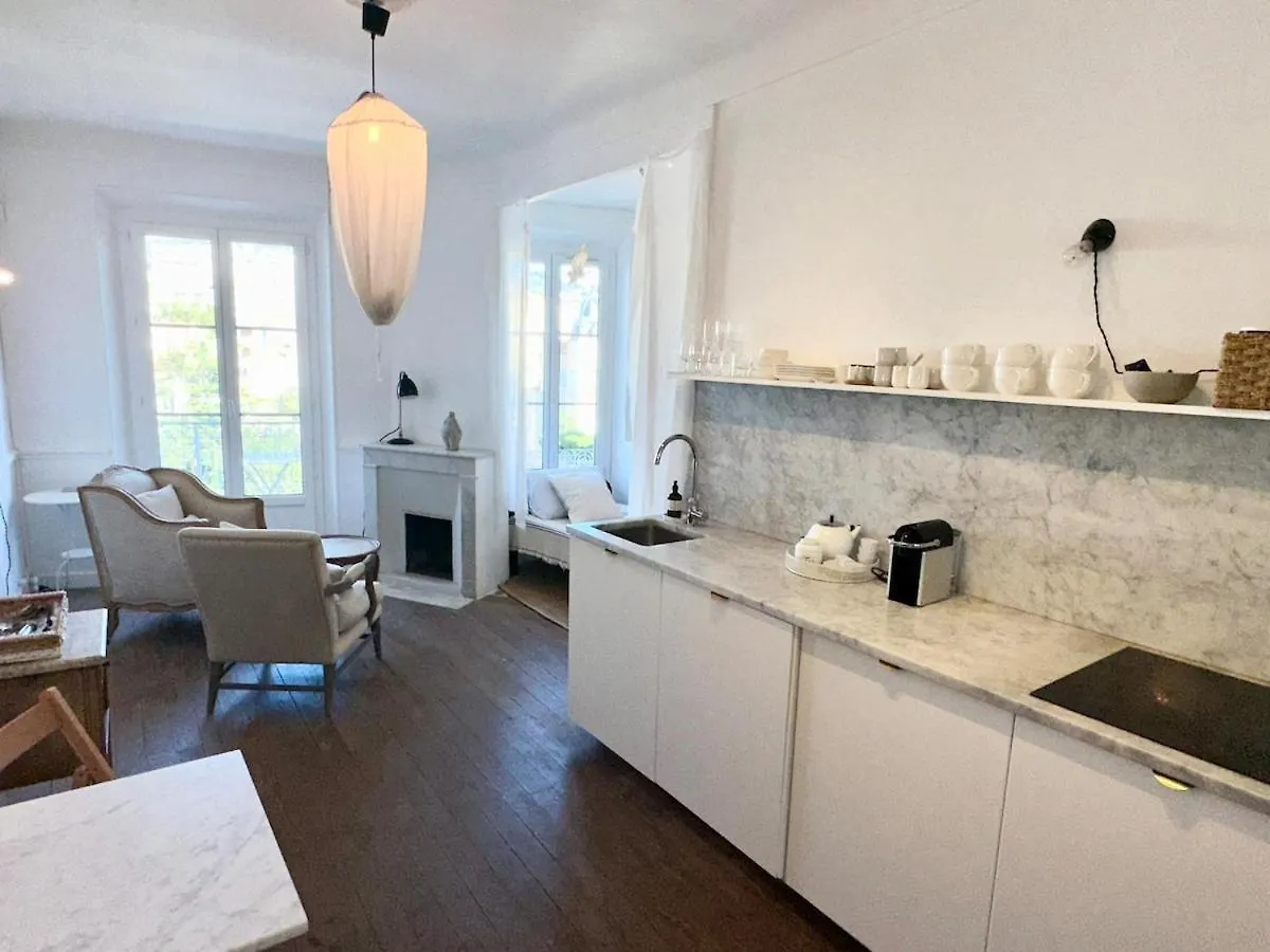 French Classic Apartm 2 Bedroom Best Location Cannes