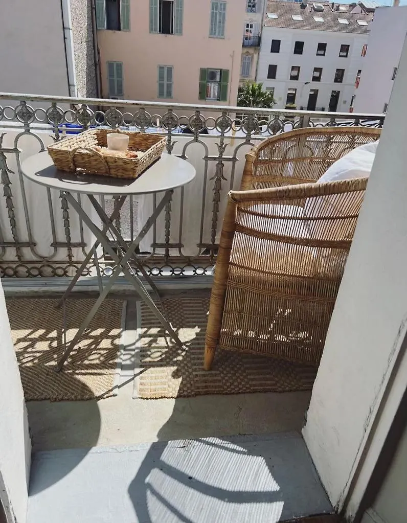 French Classic Apartm 2 Bedroom Best Location Cannes Frankrig